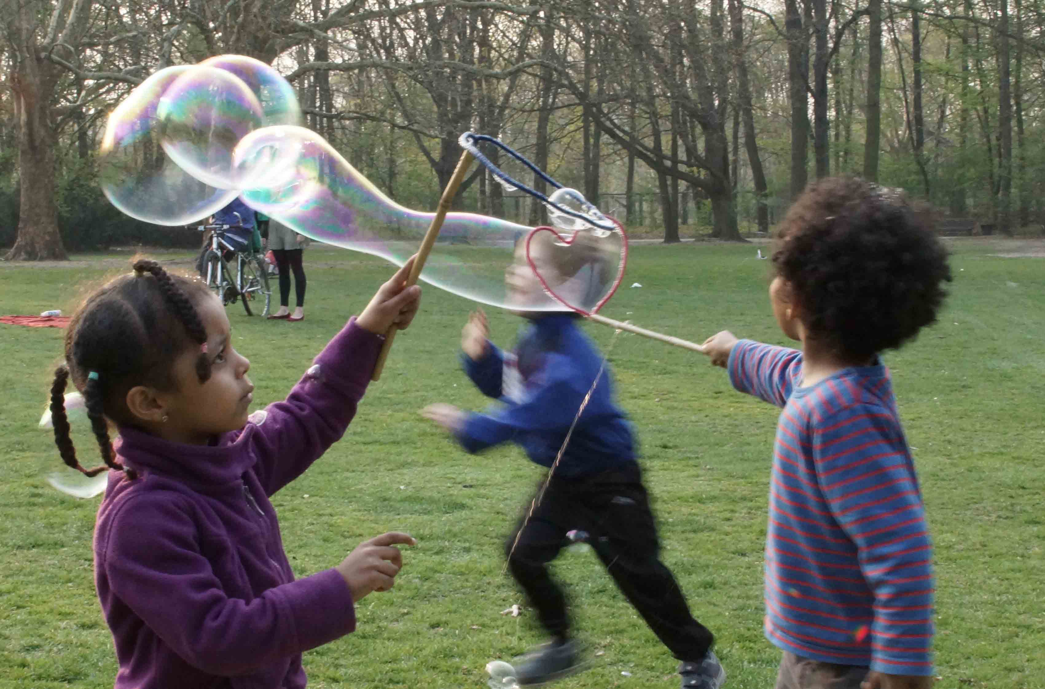 Riesenseifenblasen Zauberstab Spielzeug für Seifenblasen Seifenblasenfabrik