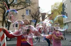 viele Seifenblasen, Spielzeug