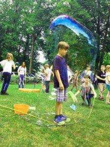 Kindergeburtstag Riesenseifenblasen